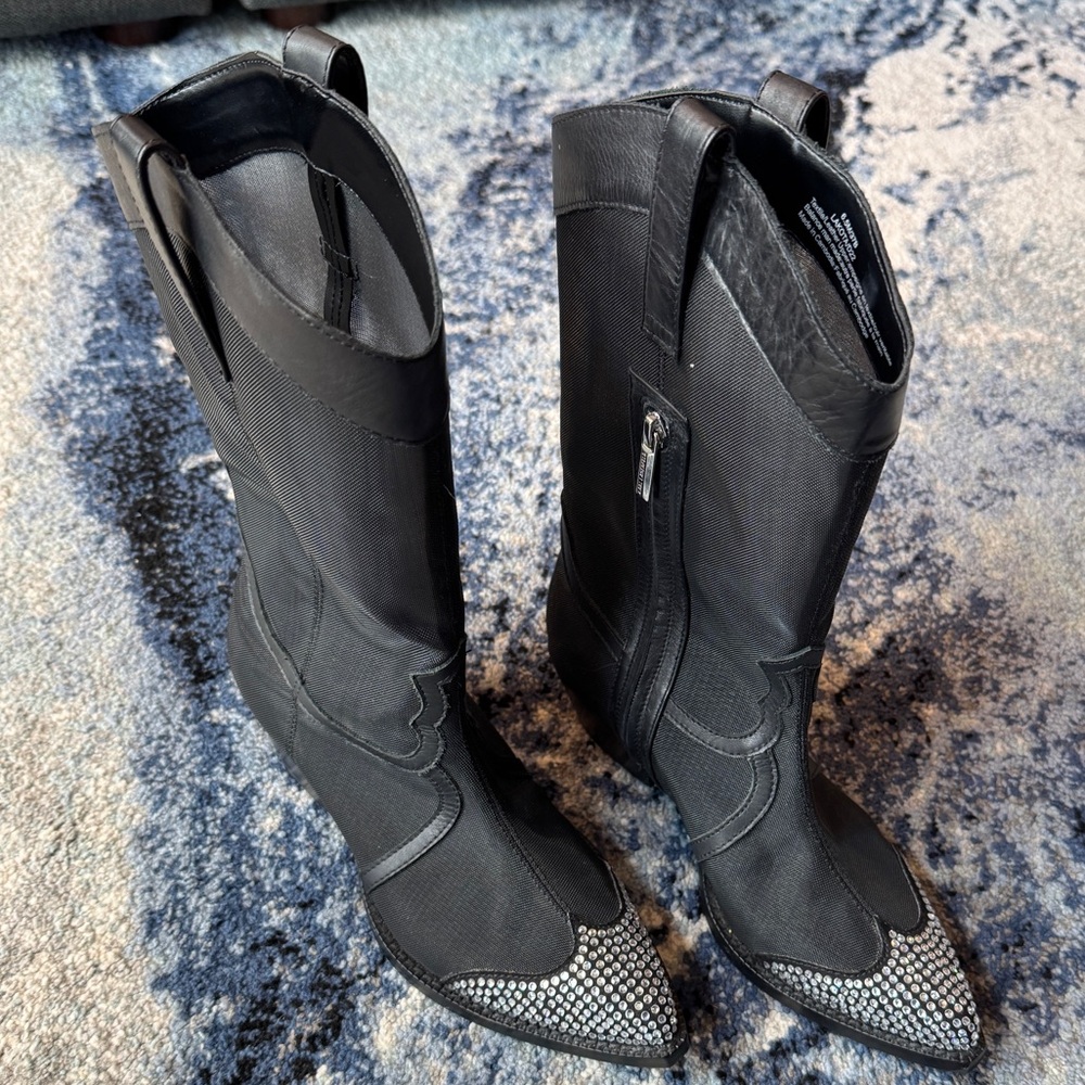 Karl Lagerfeld ‘Lakota’ black western rhinestone toe boot - size 6.5